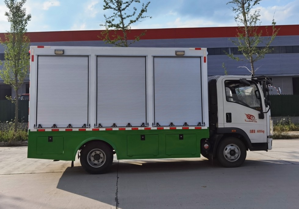 齊東方牌潤(rùn)滑油凈化工程車(chē)