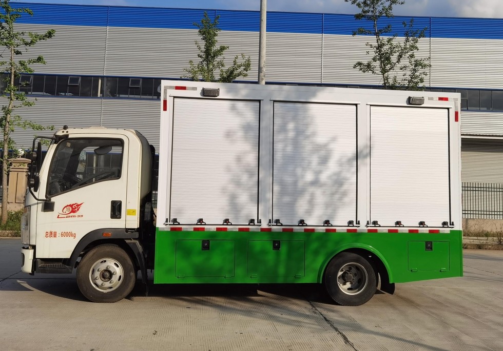 齊東方牌潤(rùn)滑油凈化工程車(chē)