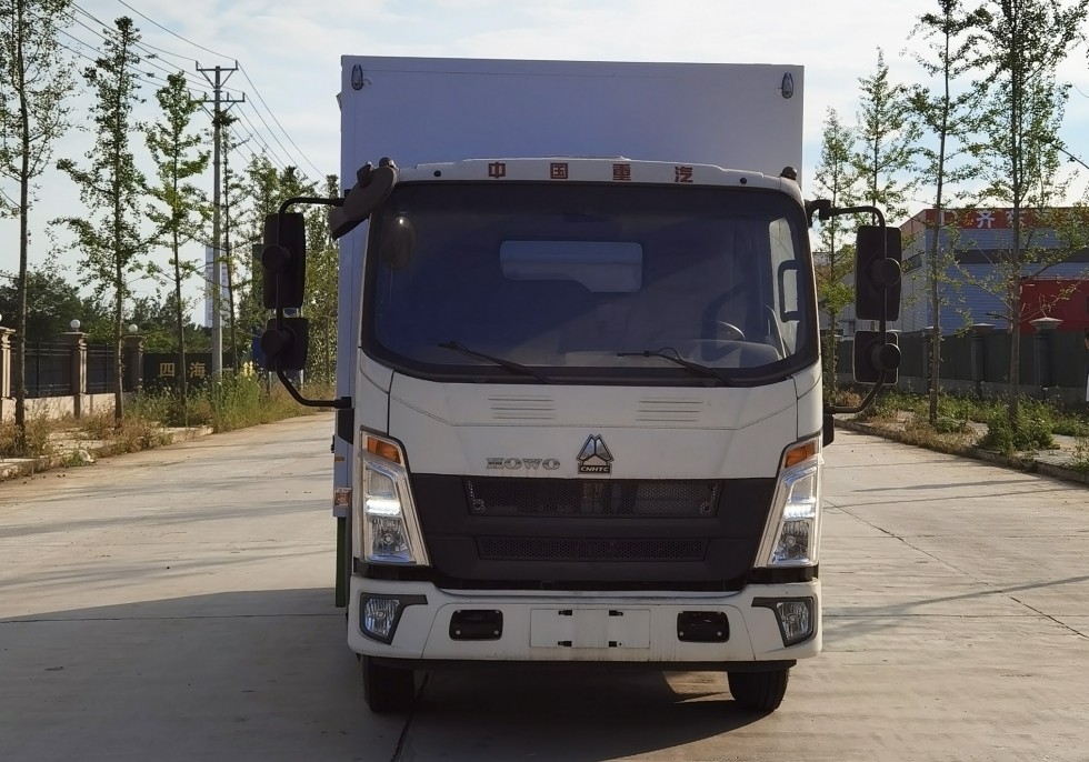 齊東方牌潤(rùn)滑油凈化工程車(chē)